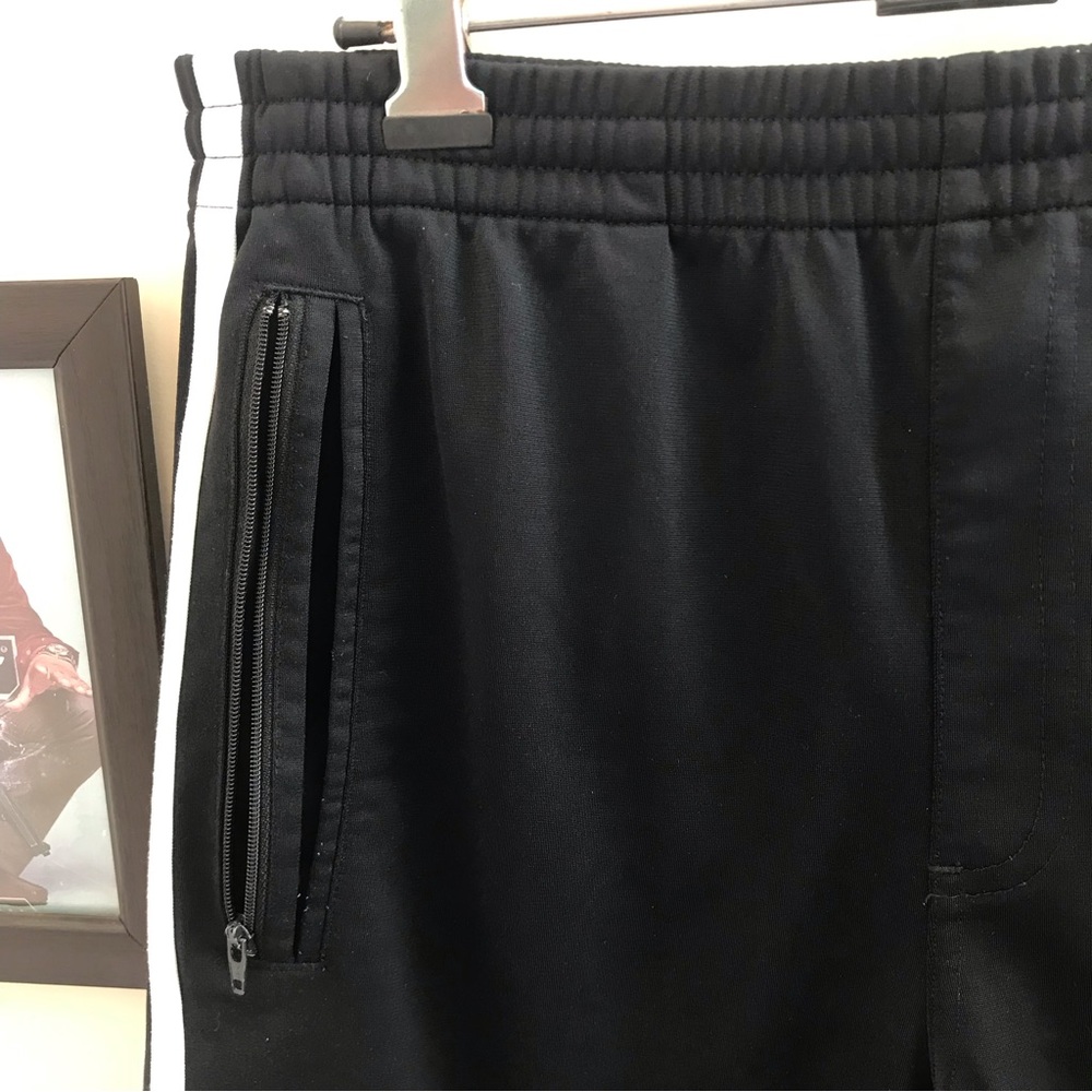 Adidas orignals shorts (M-L) - Picture 5 of 6